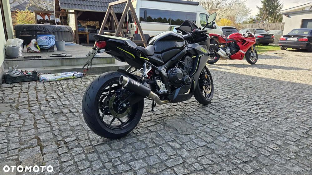 Honda CBR - 4