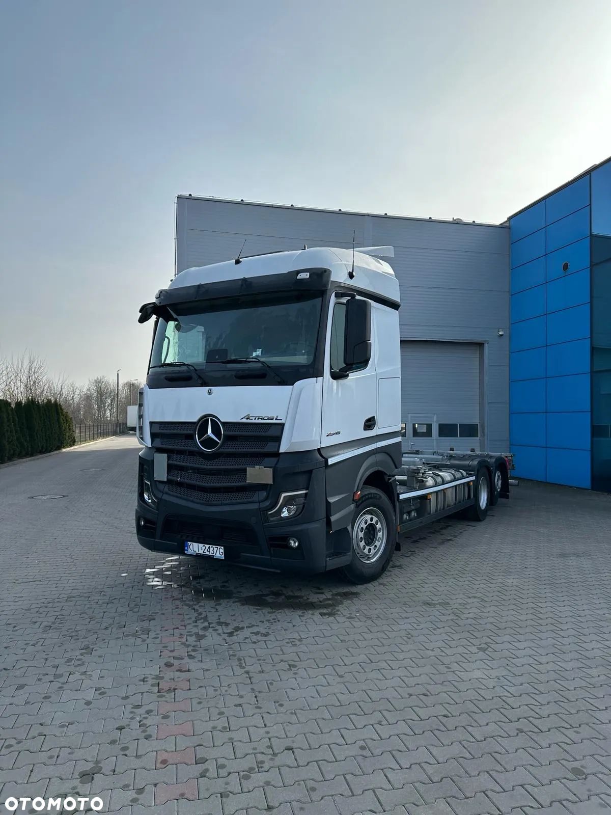 Mercedes-Benz 2545 - 1