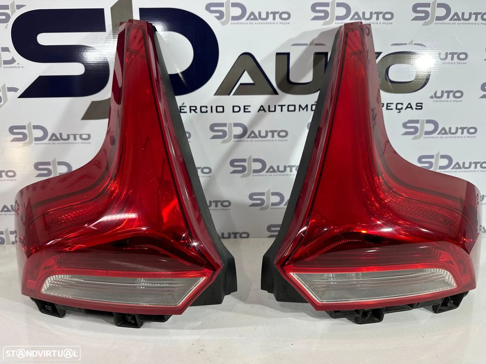 Farolim Direito / Esquerdo - Volvo V40 (2015) - 1