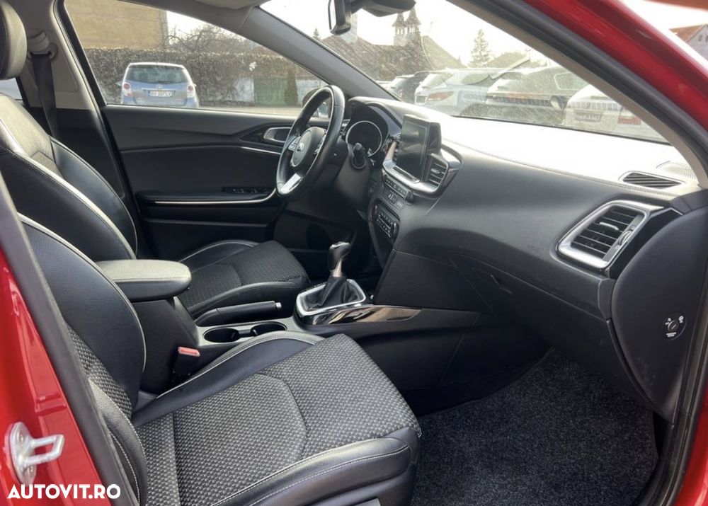 Kia Ceed 1.6 CRDi Eco-Dynamics+ (48V Mild-Hybrid) Edition 7 - 24