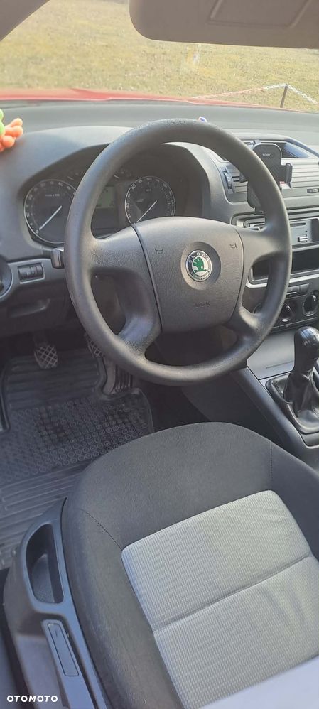 Skoda Octavia 1.6 Classic - 8