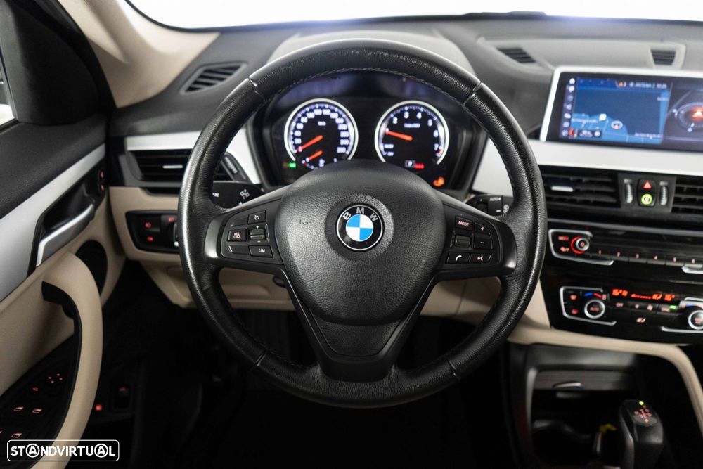 BMW X1 25 e xDrive Corporate Edition - 26
