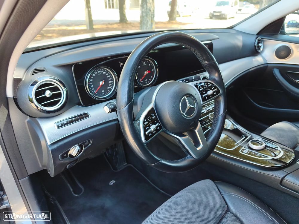 Mercedes-Benz E 200 - 5