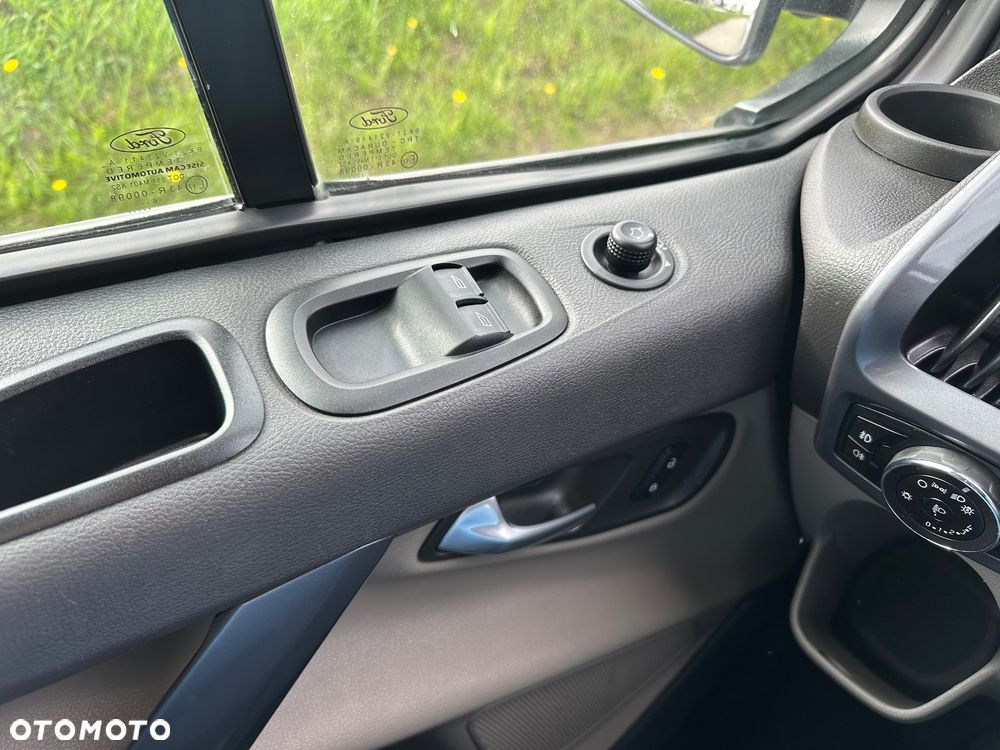Ford Transit Custom - 10