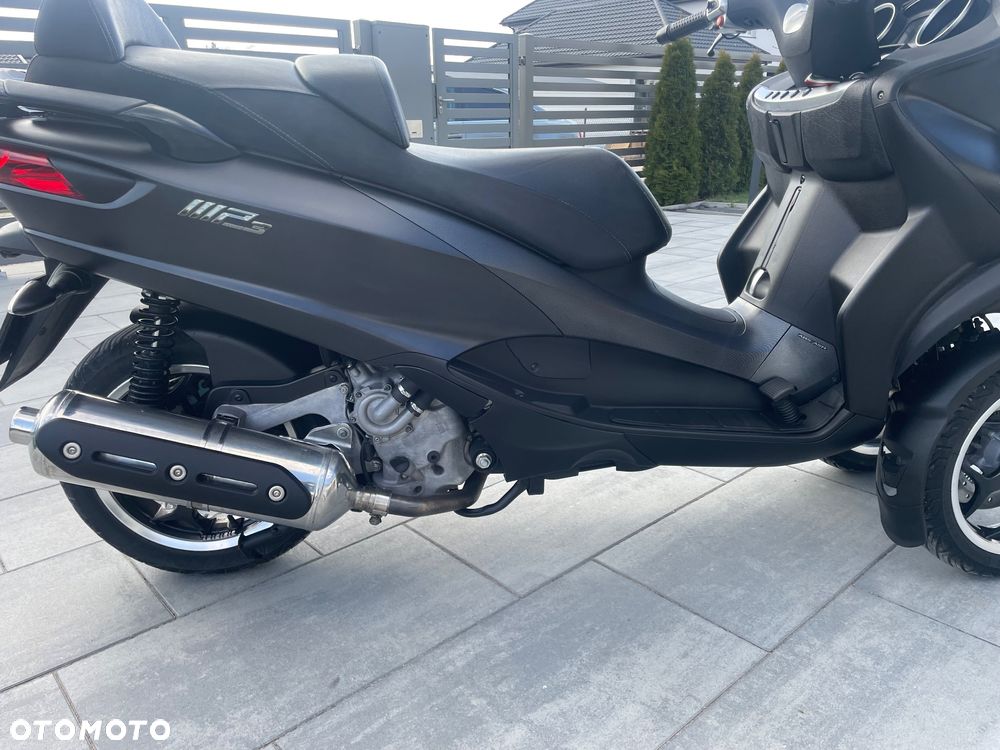 Piaggio MP-3 - 3
