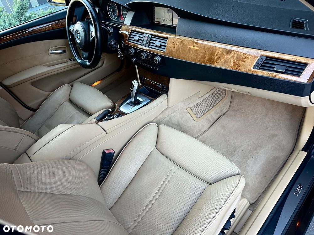BMW Seria 5 520d Edition Exclusive - 16