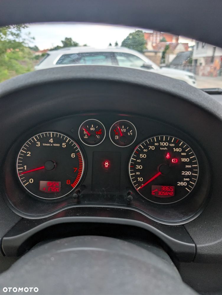 Audi A3 3-drzwiowe 1.4 TFSI S line Sportpaket - 8