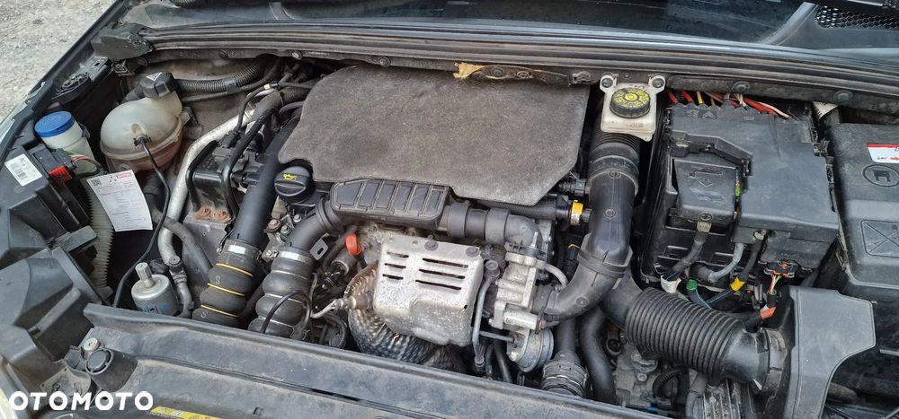 Citroën C4 PureTech 130 Stop&Start SHINE - 16