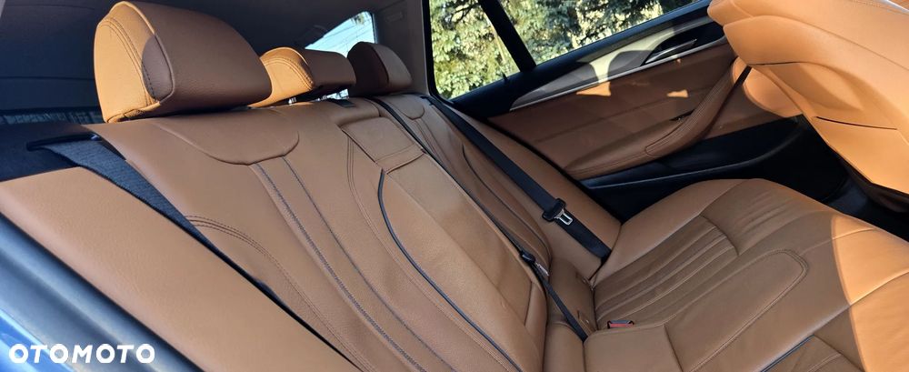 BMW Seria 5 520d xDrive - 10