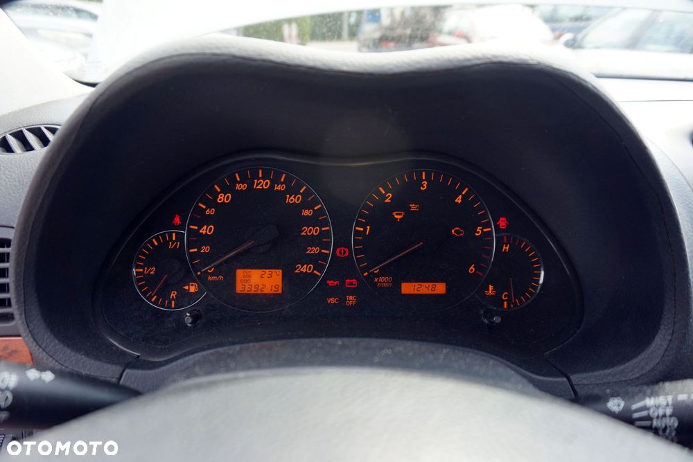 TOYOTA AVENSIS II T25 KOMBI 2003 1C0 2.0 D4D 1CD-FTV 115KM E357 SREBRNY na części - 10