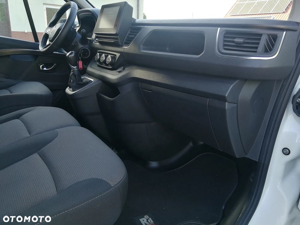 Renault Trafic - 15