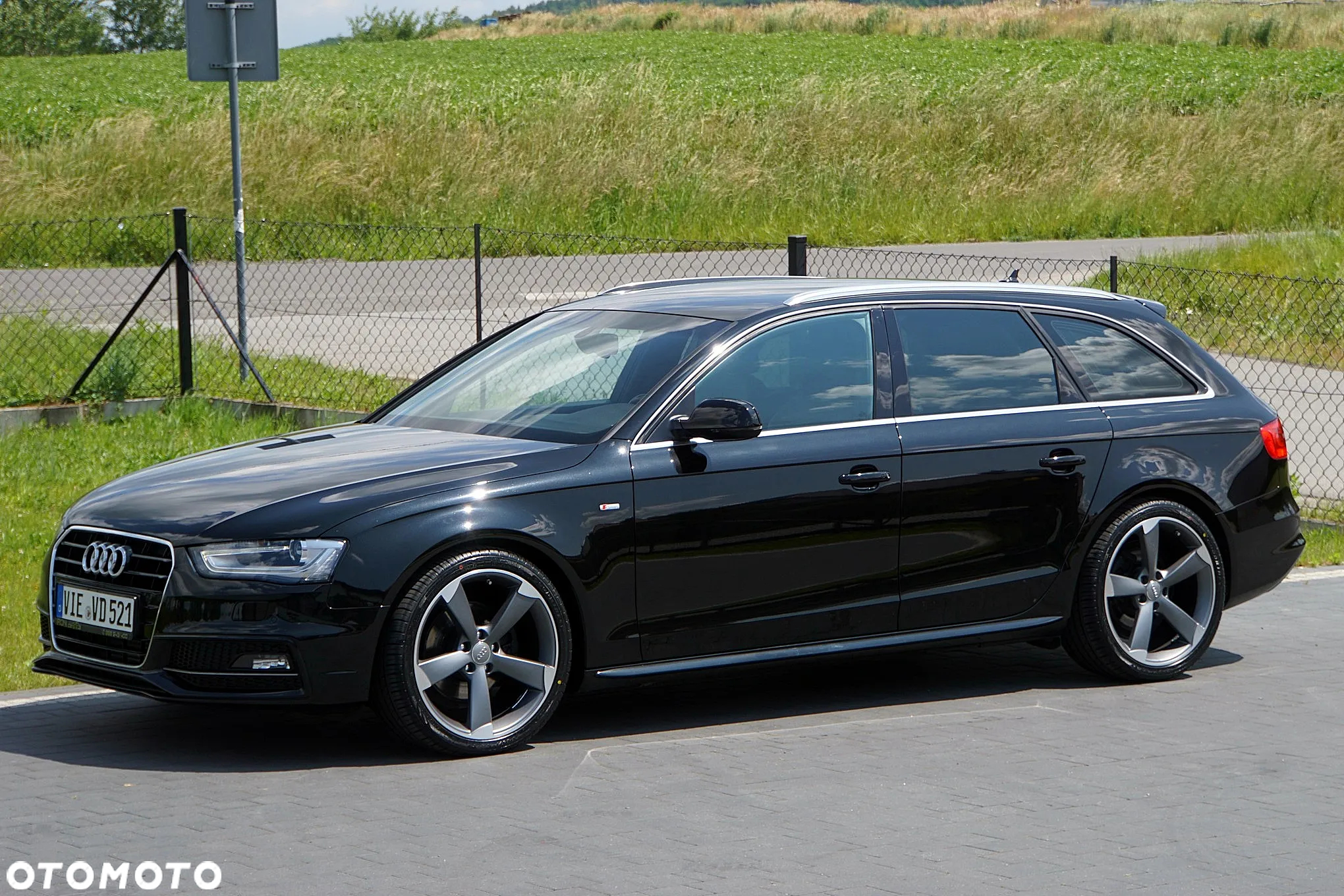 Audi A4 Avant 2.0 TDI DPF clean diesel S line Sportpaket - 11