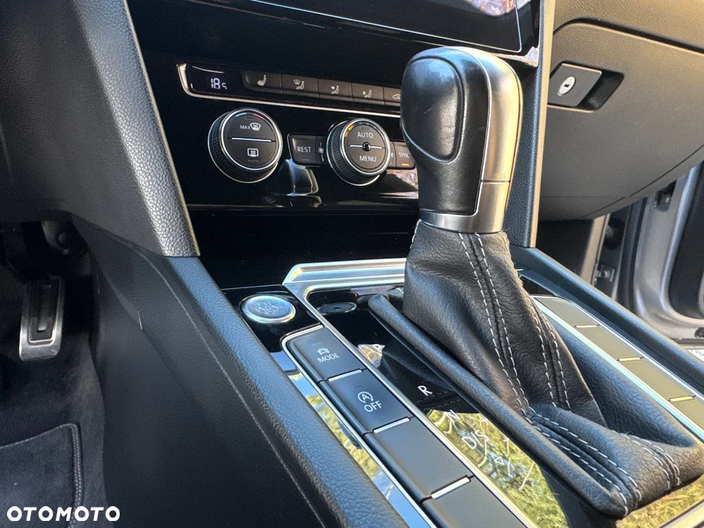 Volkswagen Arteon 2.0 TDI SCR R-Line DSG - 28