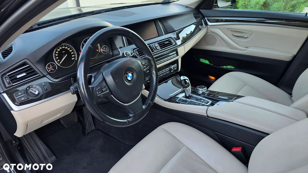 BMW Seria 5 520d xDrive Luxury Line - 8