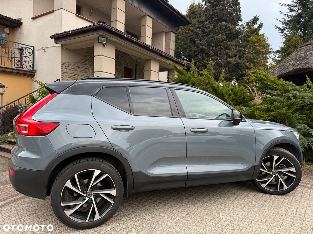 Volvo XC 40 B4 B DKG Ultra Dark - 18