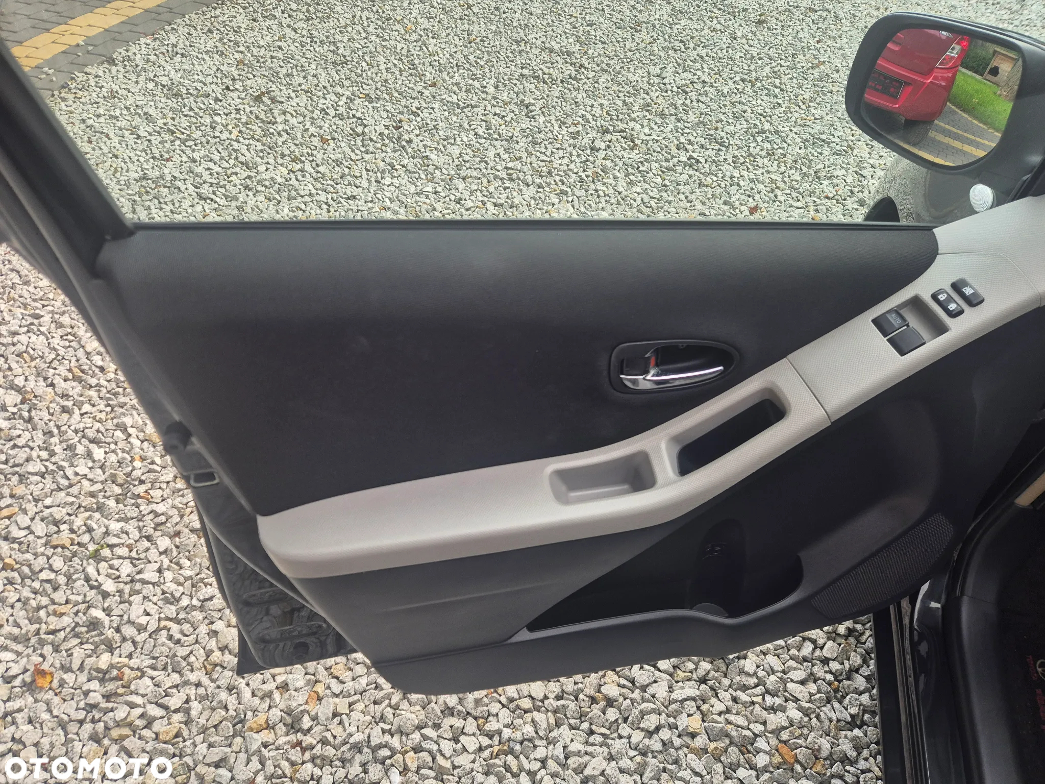 Toyota Yaris 1.0 Life - 14