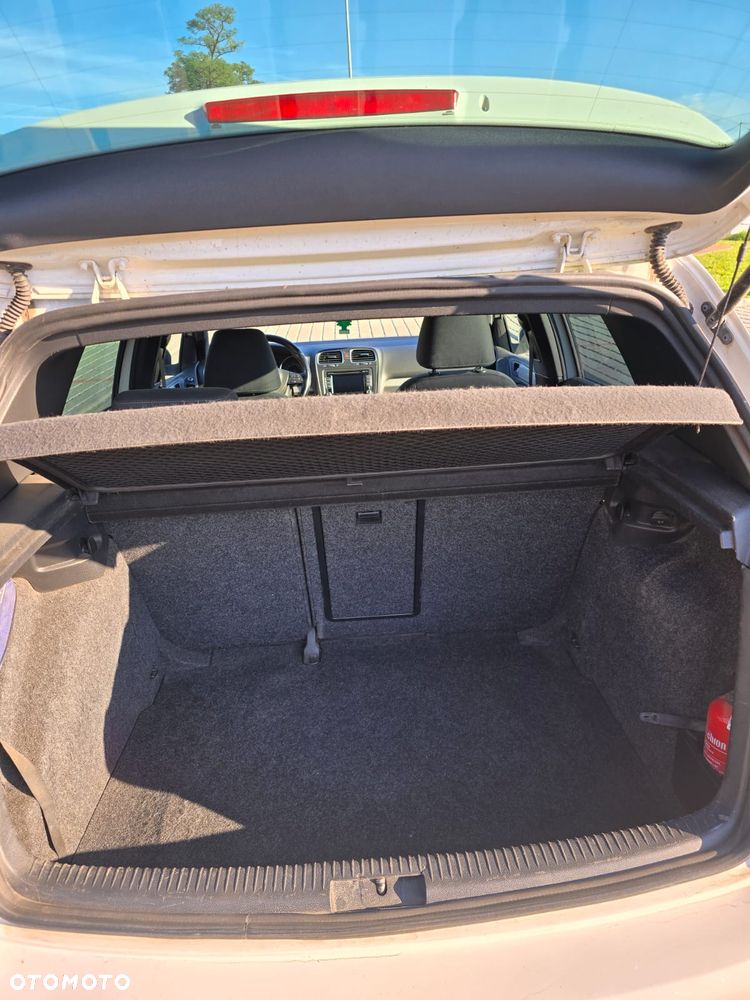 Volkswagen Golf 1.6 TDI Highline - 13