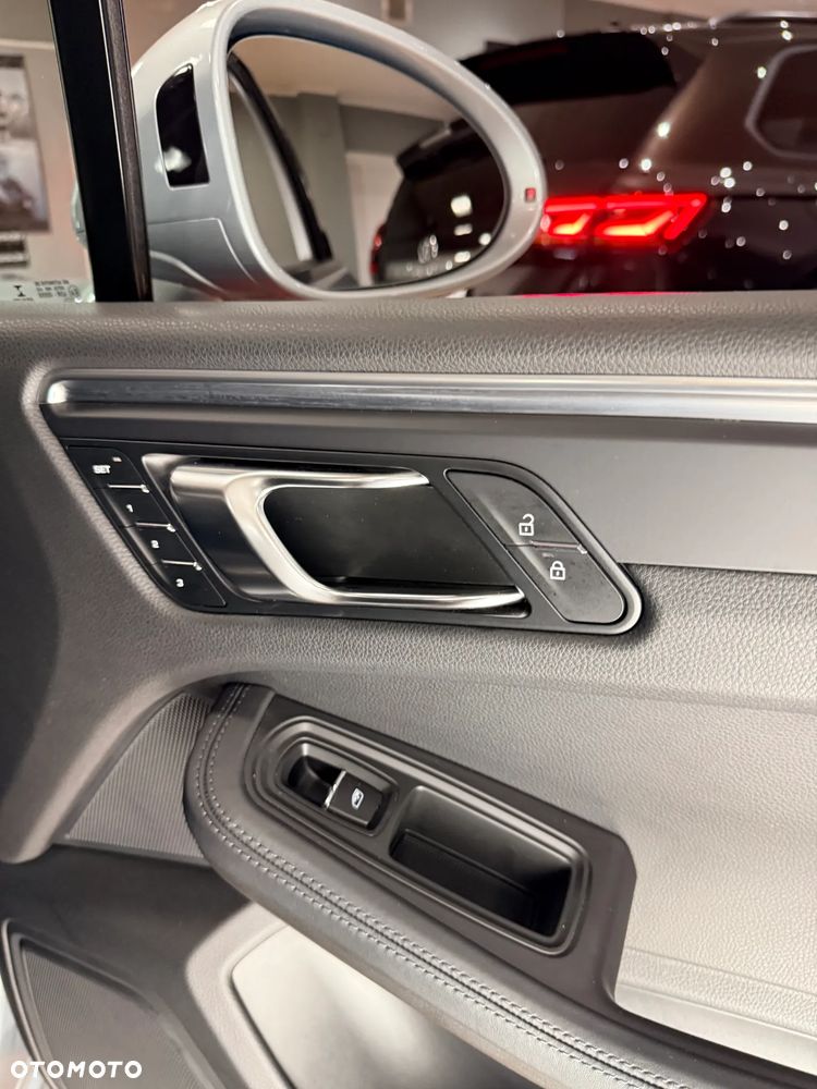 Porsche Macan Standard - 18