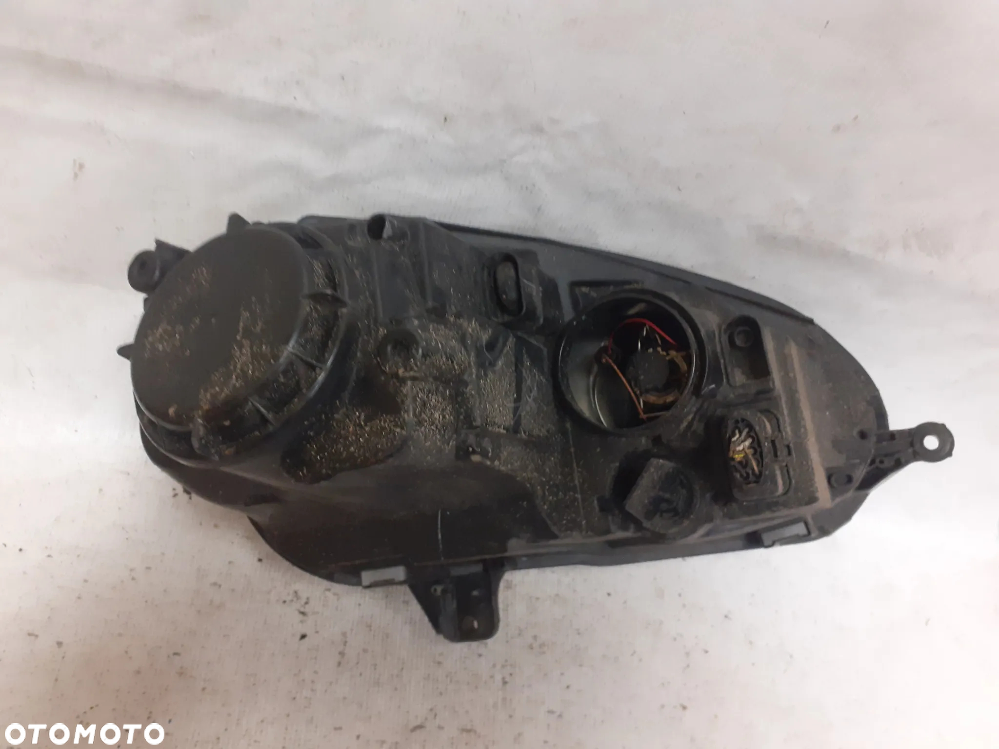 .  PRZOD PRZEDNIA LAMPA LEWA GOLF V - 4