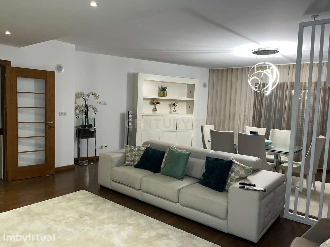 Espaçoso Apartamento T4 em Odivelas, Loures - Grande imagem: 3/19