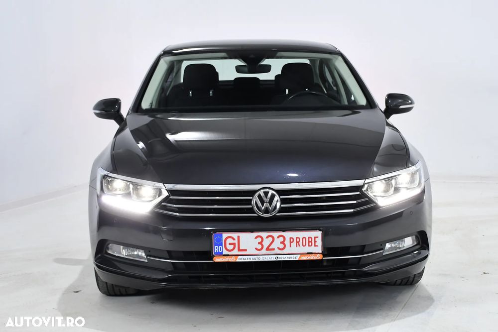 Volkswagen Passat - 10