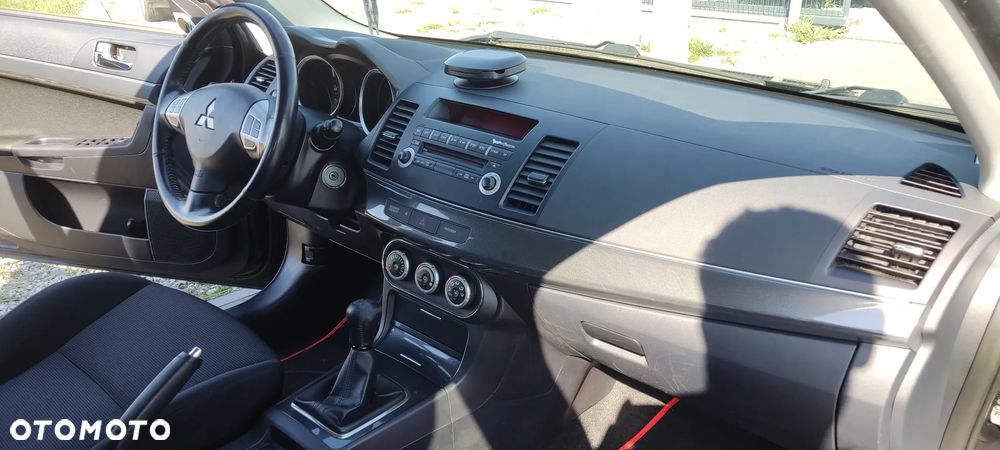 Mitsubishi Lancer 1.8 Intense - 10
