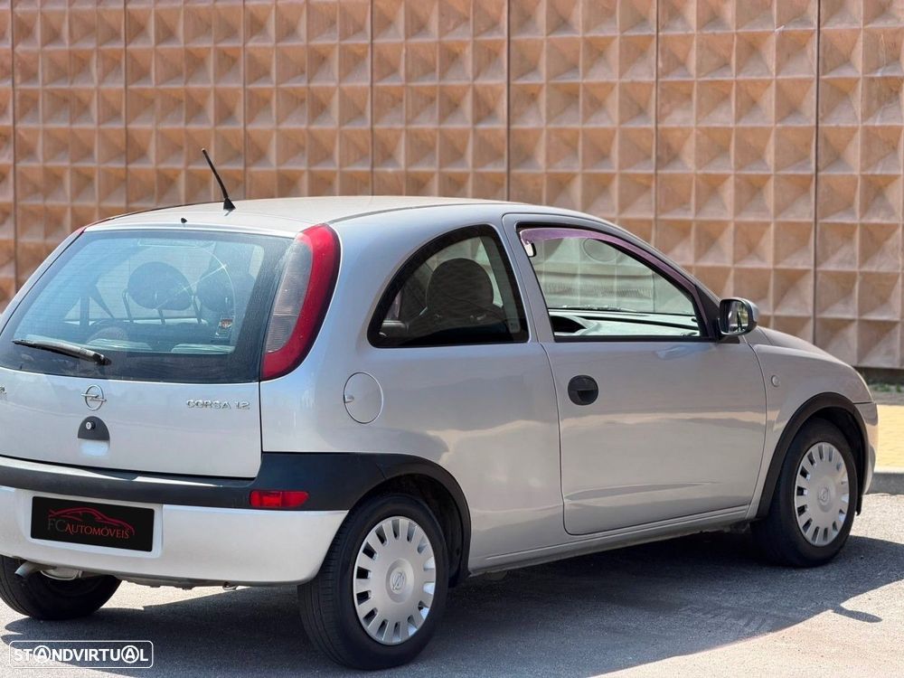 Opel Corsa 1.2 16V Confort - 4