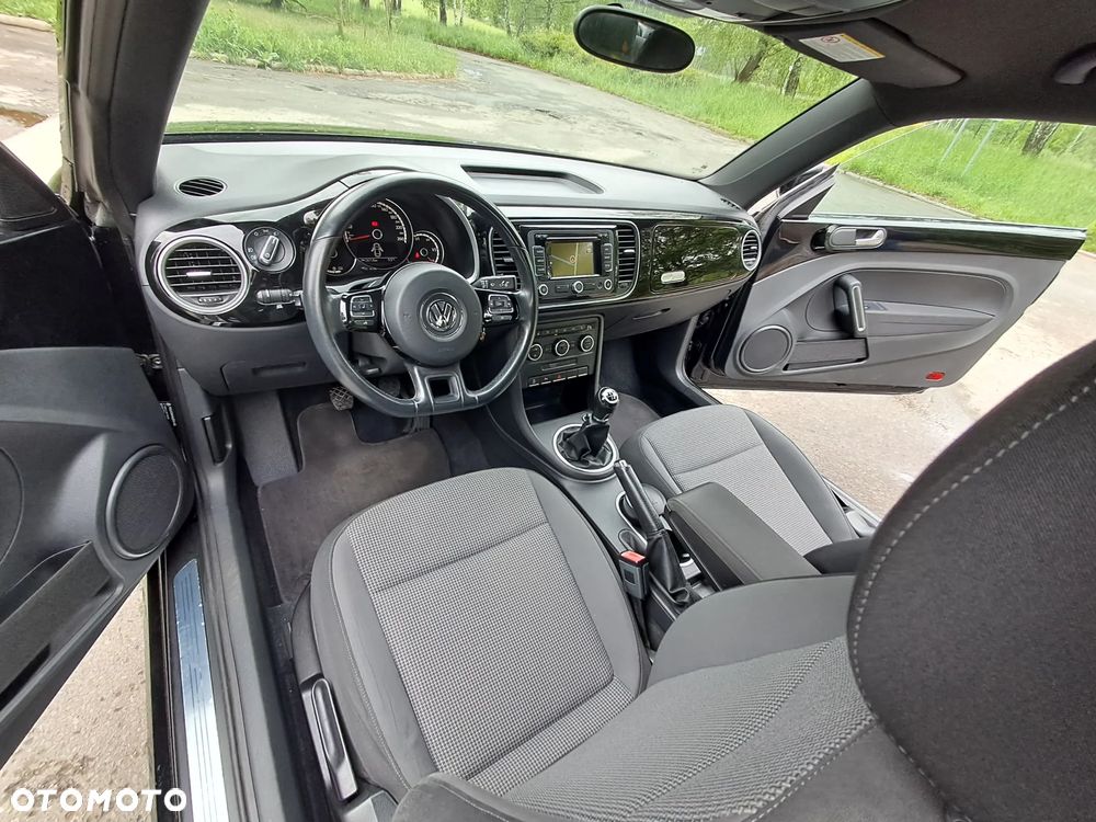 Volkswagen Beetle 1.6 TDI DPF Blue Motion Technologie Design - 12