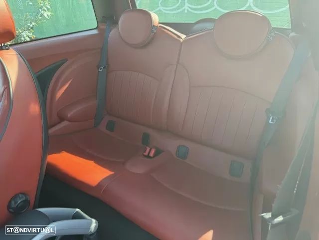 MINI 3 Portas Cooper D - 16