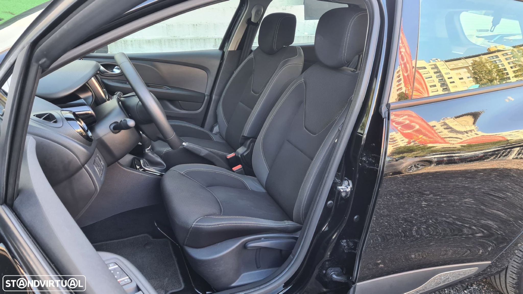 Renault Clio Sport Tourer - 25