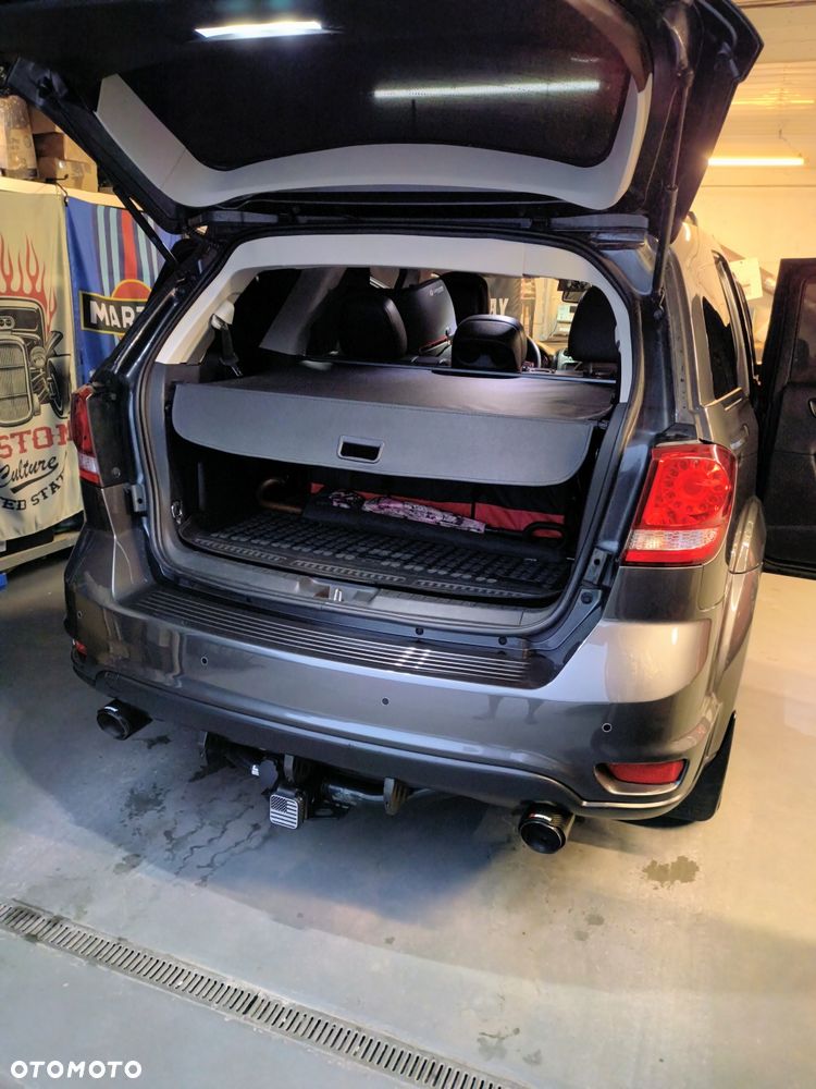 Dodge Journey - 8