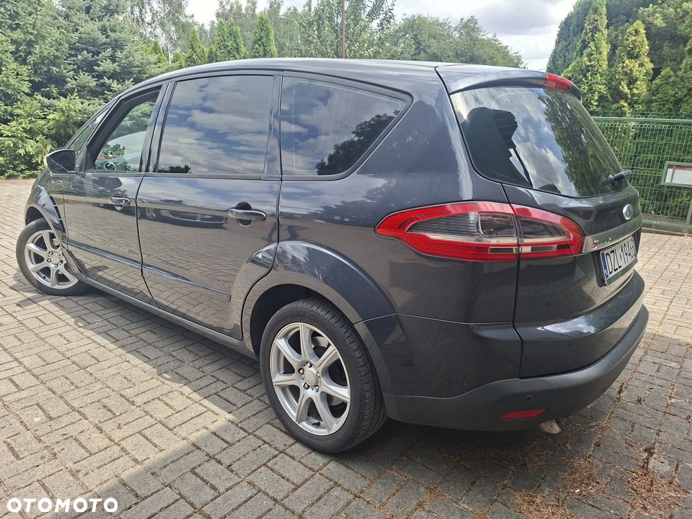 Ford S-Max - 19