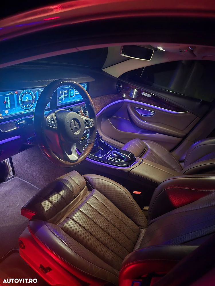 Mercedes-Benz E 220 d Aut. - 1