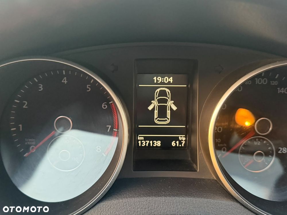 Volkswagen Golf - 11