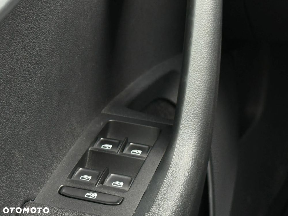 Skoda Octavia 1.6 TDI Ambition - 11