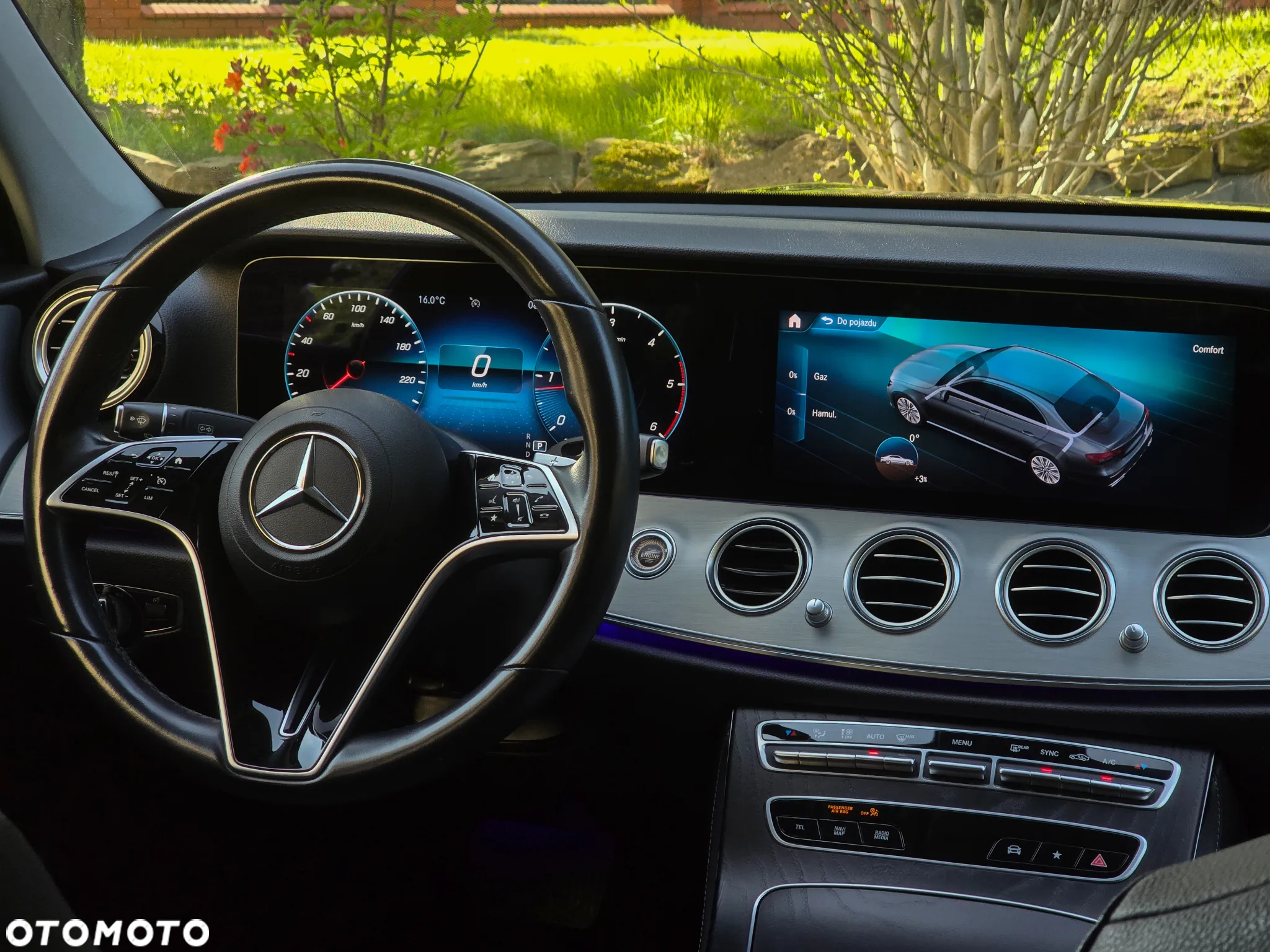 Mercedes-Benz Klasa E 220 d 4-Matic AMG/Avantgarde - 28