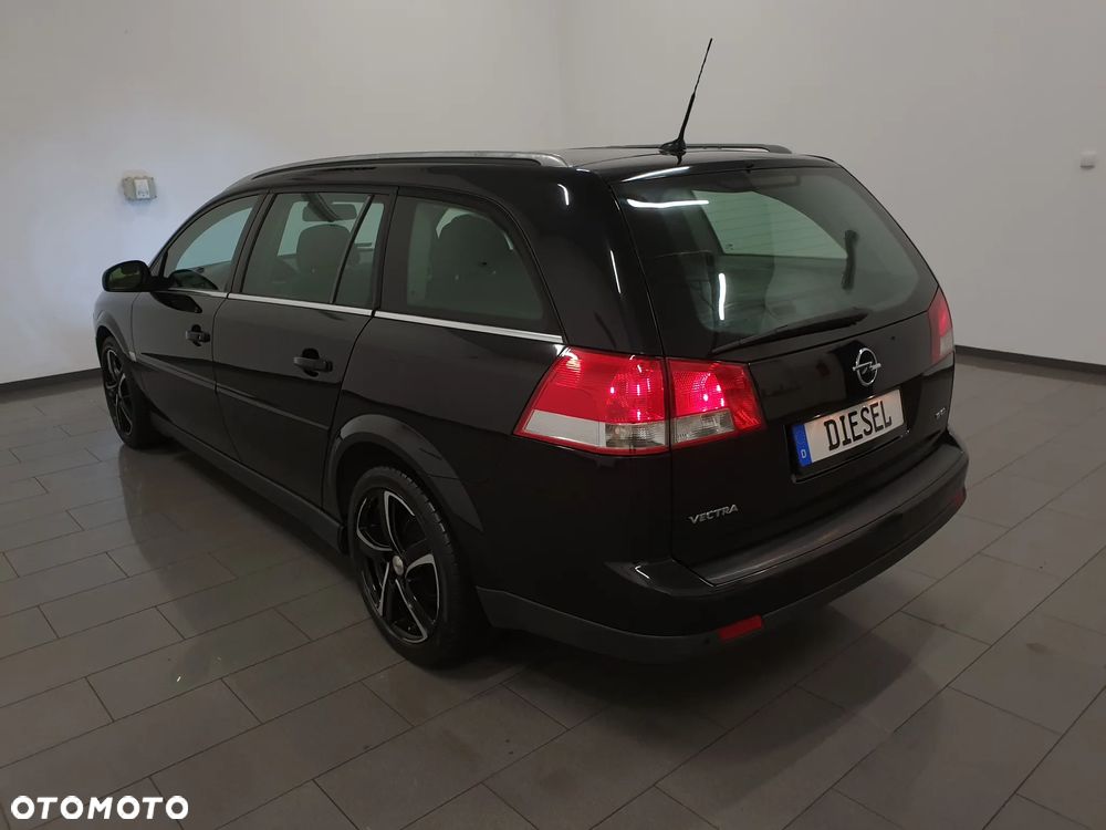 Opel Vectra 1.9 CDTI Cosmo - 4