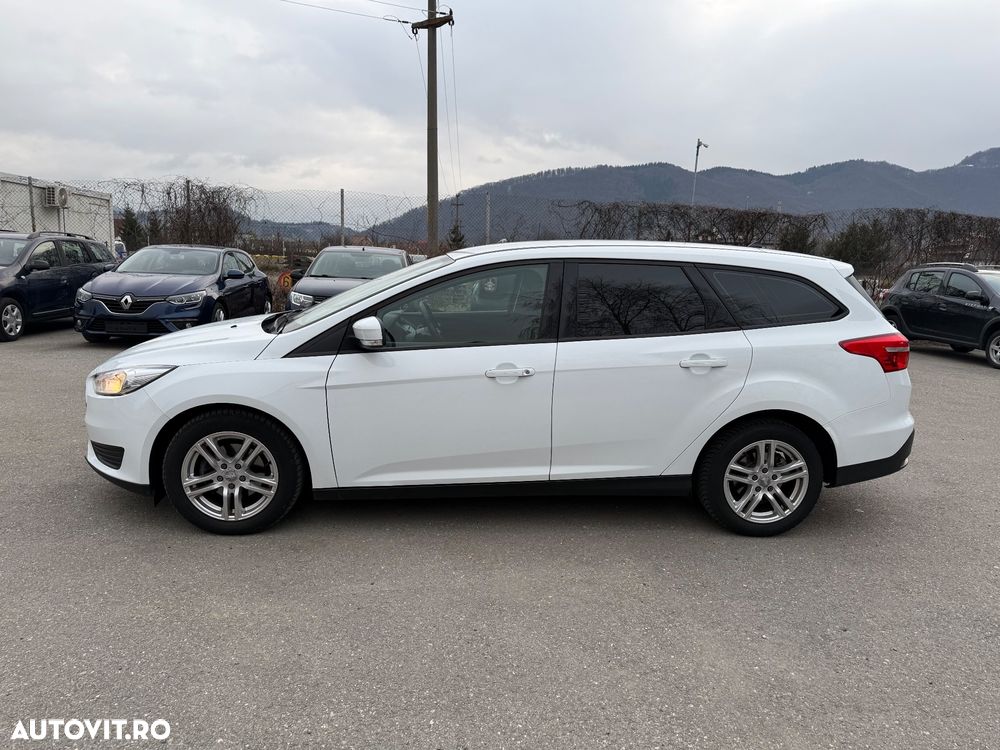 Ford Focus 1.0 EcoBoost Trend Edition - 11