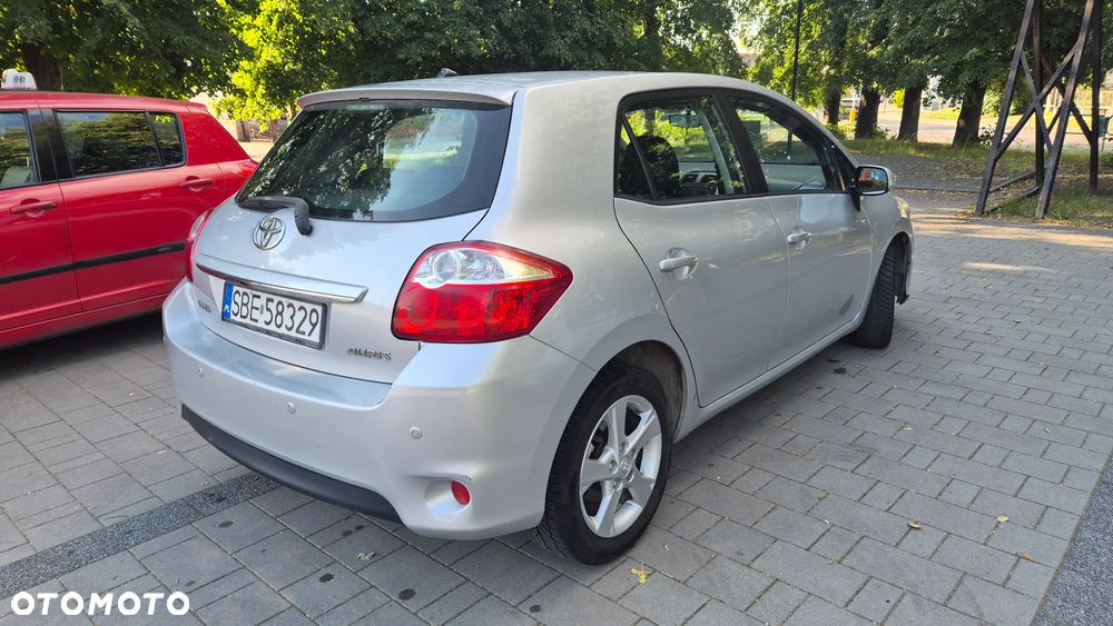 Toyota Auris 1.4 D-4D Luna - 11