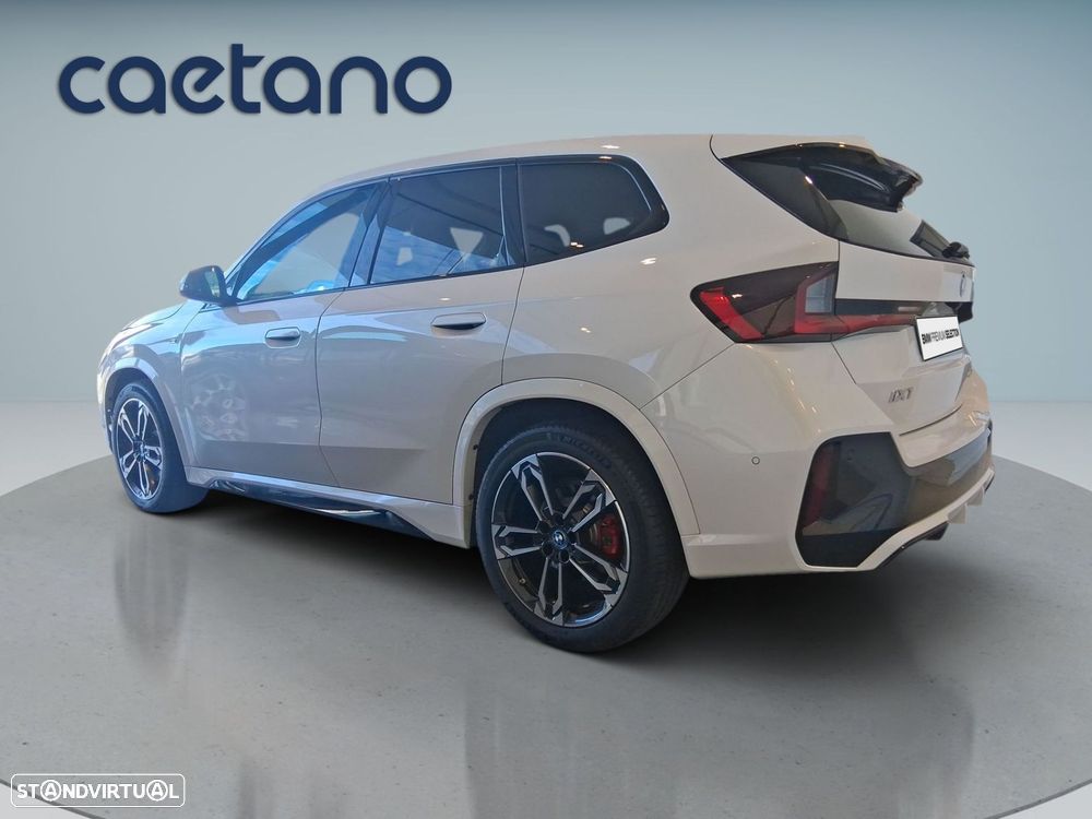 BMW iX1 eDrive20 Pack Desportivo M Pro - 3