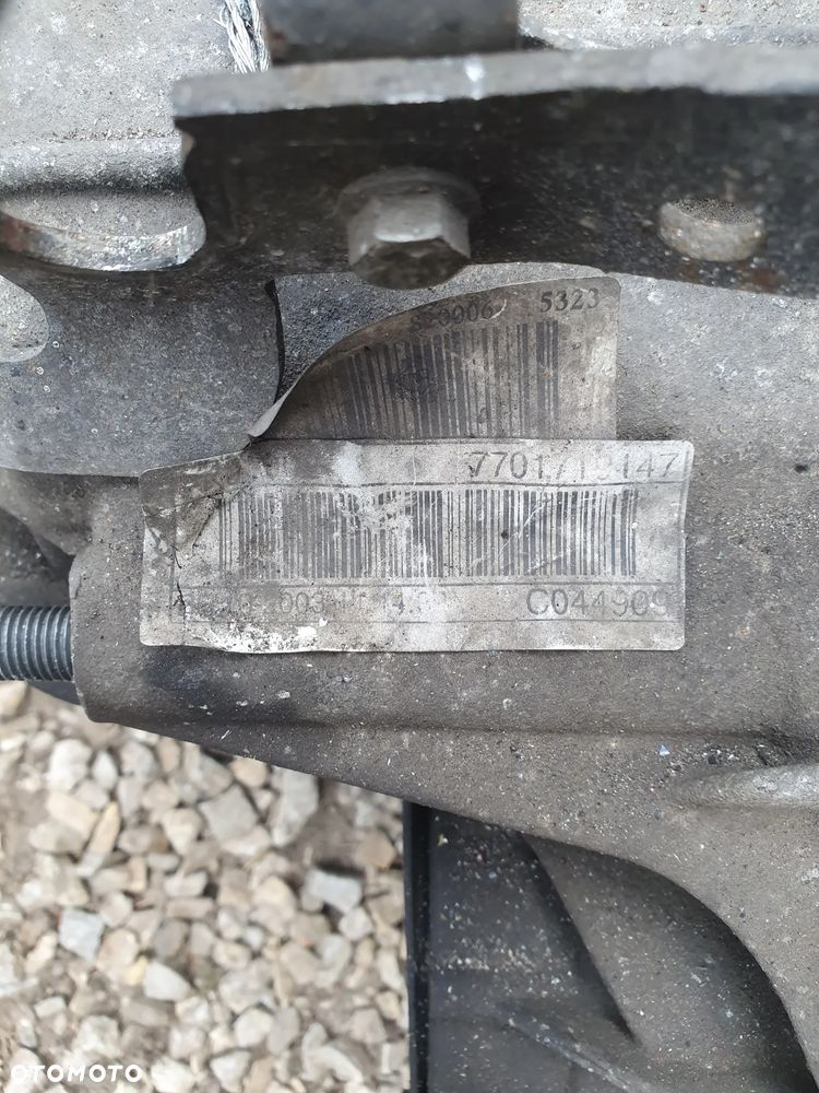 SKRZYNIA BIEGÓW RENAULT LAGUNA II 1.9 2.2 DCI 8200065323 - 2