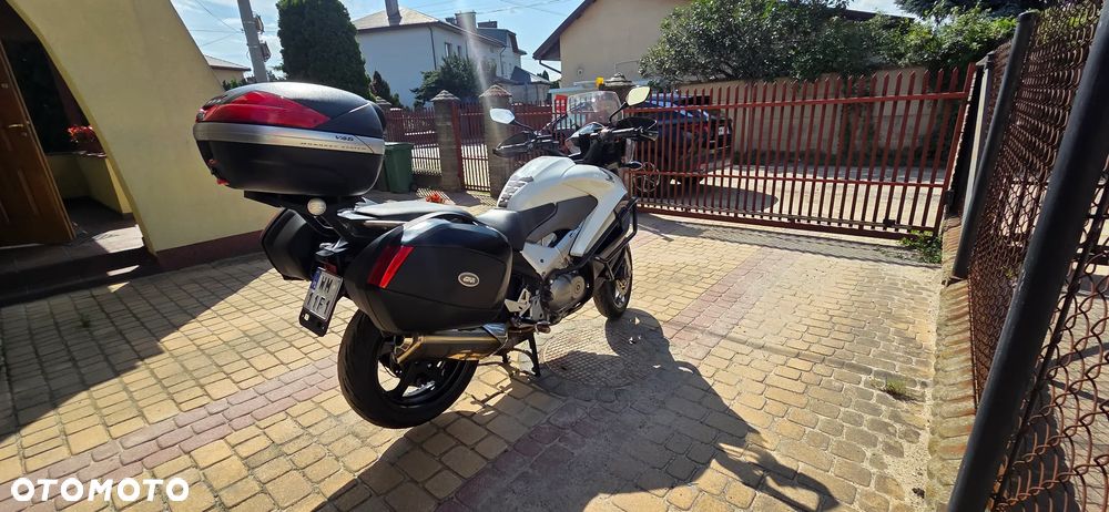 Honda VFR - 9