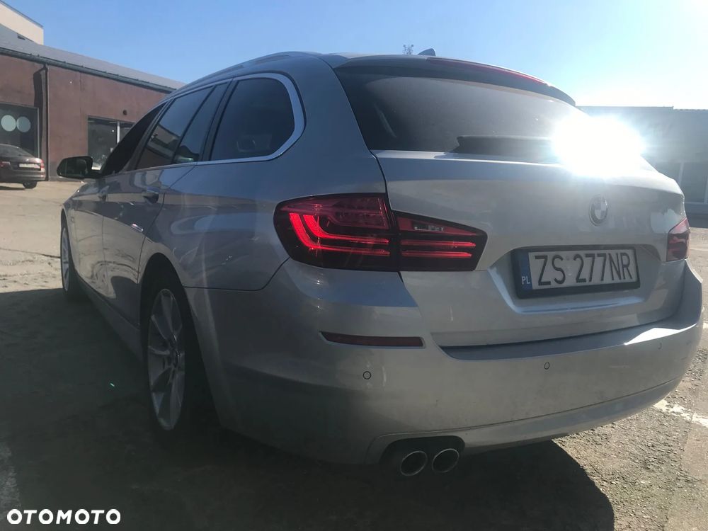 BMW Seria 5 530d xDrive Touring Sport-Aut Luxury Line - 7
