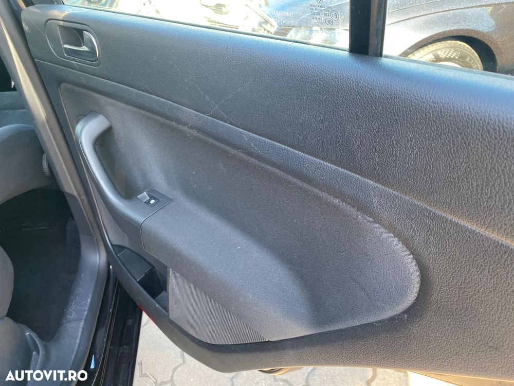 Volkswagen Golf Plus - 27