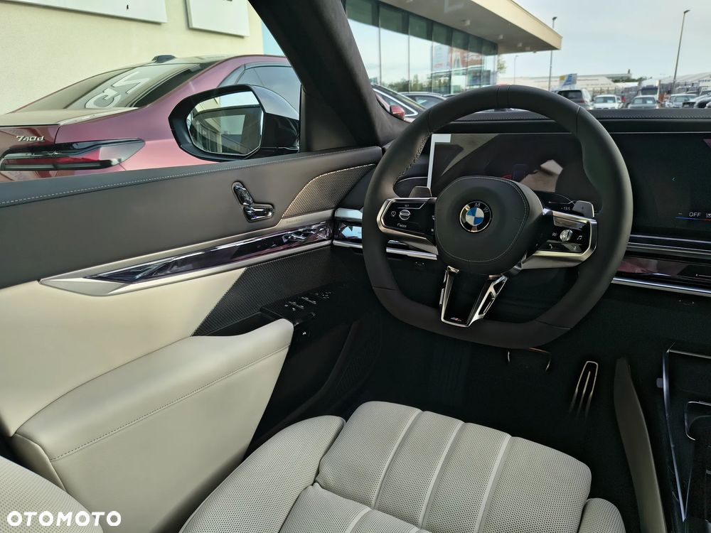 BMW Seria 7 - 11
