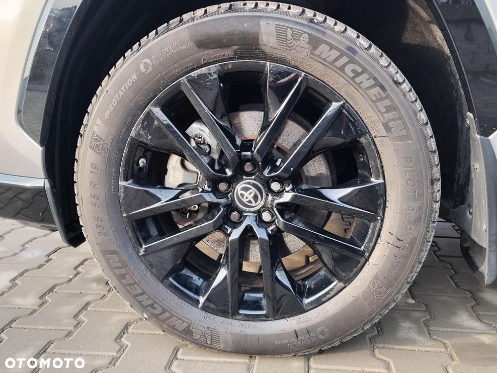 Toyota RAV4 - 24