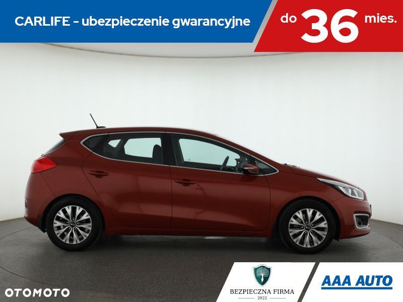 Kia Ceed - 8