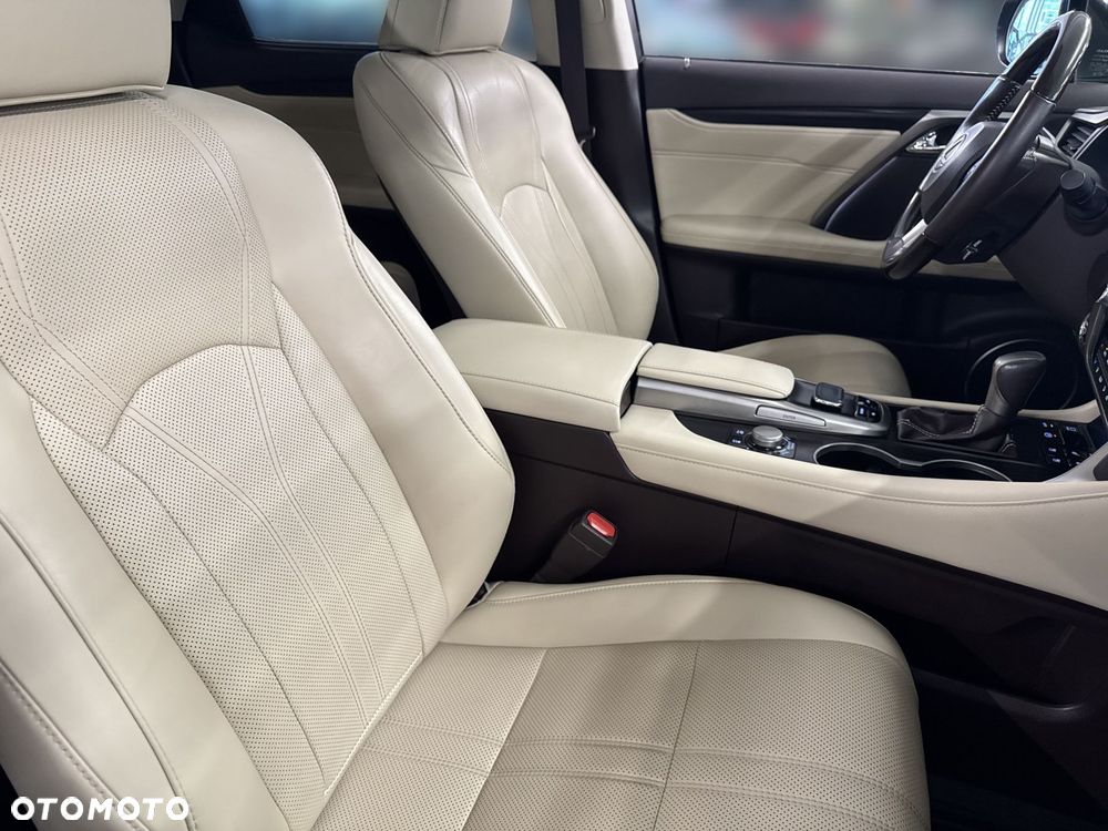Lexus RX 450h Prestige - 28