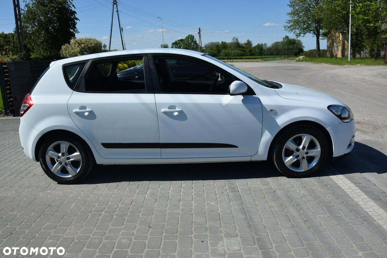 Kia Ceed 1.4 CVVT Spirit - 11