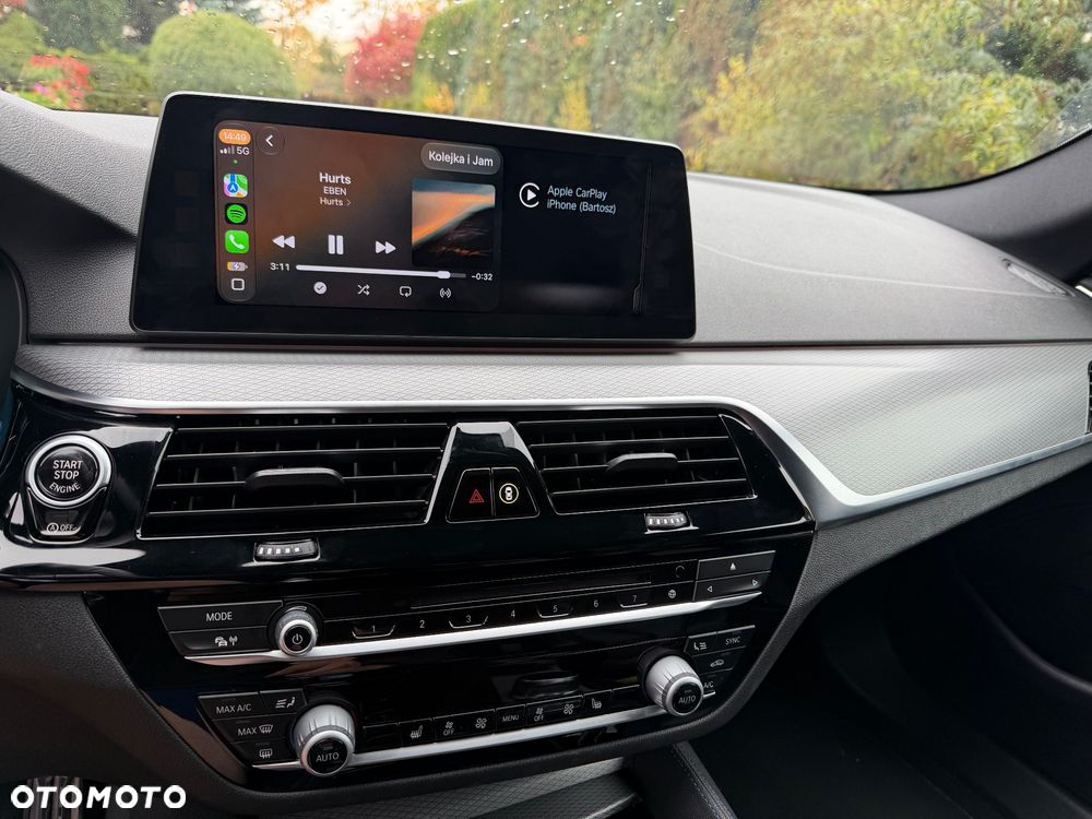 BMW Seria 5 520d xDrive - 23